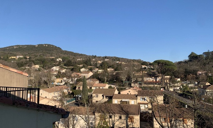 Lamalou-les-Bains Apartamento | Beau T2 Lamalou les Bains