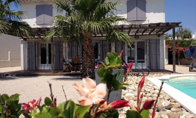 Saintes-Maries-de-la-Mer Casa | Hermosa villa con piscina