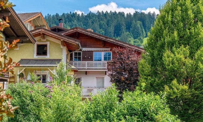 Hopfgarten Markt Apartamento | Apartment in the centre 400m to the ski lift