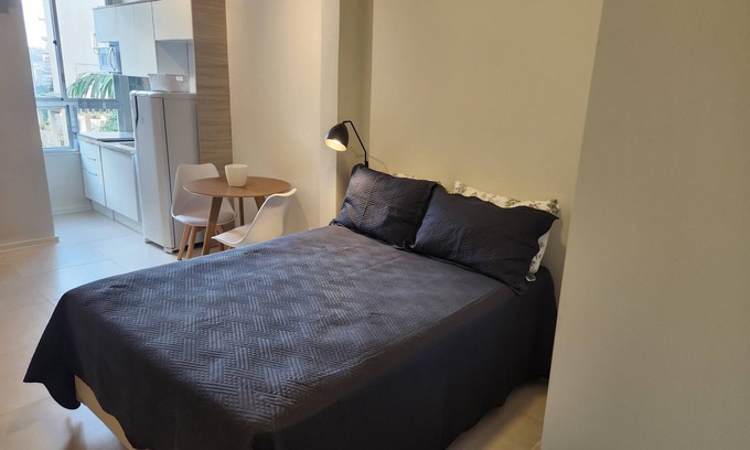Flamengo Apartamento | Beautiful and comfortable studio apartment