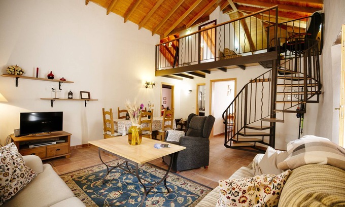 Santa Lucia Cabaña | Preciosa casa rural con piscina privada.