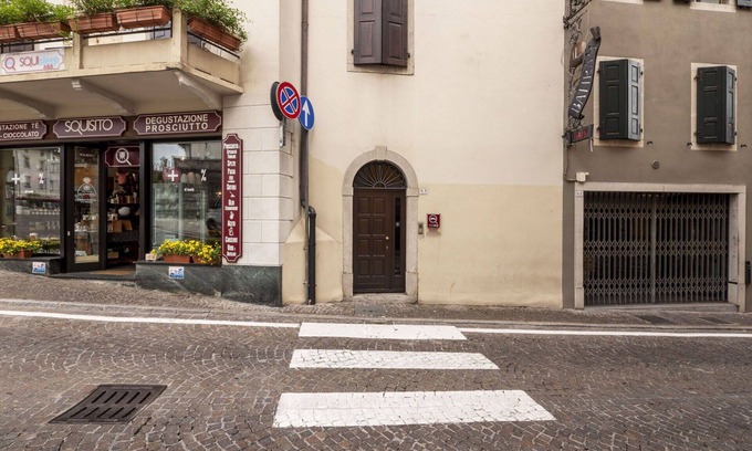 San Daniele del Friuli Apartamento | Acogedor apartamento para 4 personas con WIFI, TV, mascotas permitida y aparcamiento