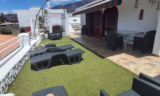 Los Llanos de Aridane Casa | Precioso bungalow con piscina en zona de los Llanos de Aridane