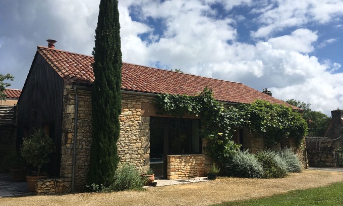 Castelnaud-la-Chapelle Villa | Granero bellamente restaurado con piscina privada (admite mascotas)