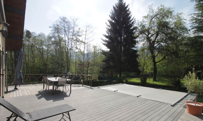 Saint-Alban-de-Montbel Casa | Vrbo Property