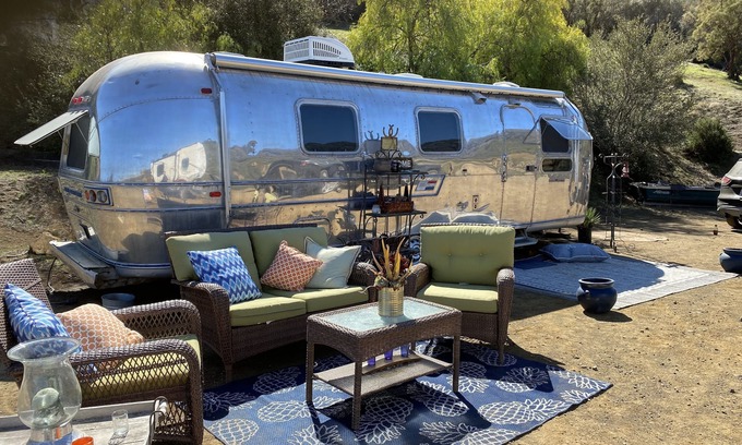 Thousand Oaks Casa | Beautiful 1972 Classic Airstream in Santa Monica Mountains