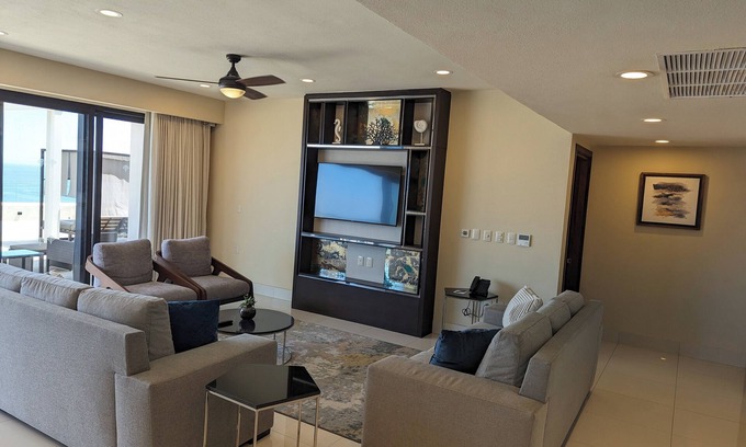 Chula Vista Complejo | Beautiful 2-bedroom in new 5 star resort, Villa La Valencia