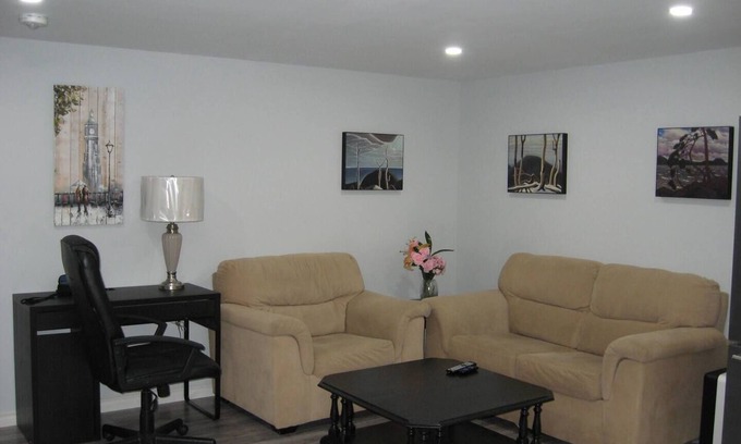 Guelph Apartamento | Beautiful 2-bedroom Guest Home in Guelph