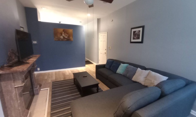 Douglas Apartamento | Beautiful 2 Bedroom located in a Unique Private Park. Near Beaches Near Downtown