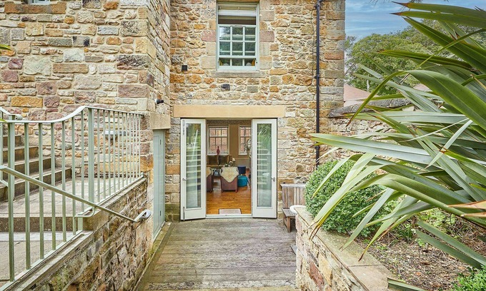 Alnmouth Casa | Beautiful 2-Bedroom Stone Cottage
