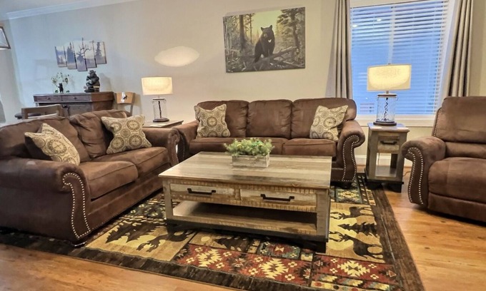 Gatlinburg Condominio | August & September 15% discount for 2 night stay, 25% discount for 3 night stay