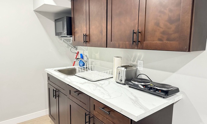Airdrie Casa | Beautiful 2 Bedrooms basement suite