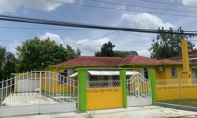 Santa Cruz Casa | Beautiful 2 bedrooms, 1 bathroom sleep 6 people close to the Town of Santa Cruz