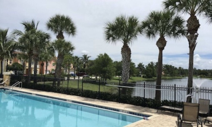 Biggar Casa | Traveling Nurses or Doctors, walking distance to hospital. Townhome with view.
