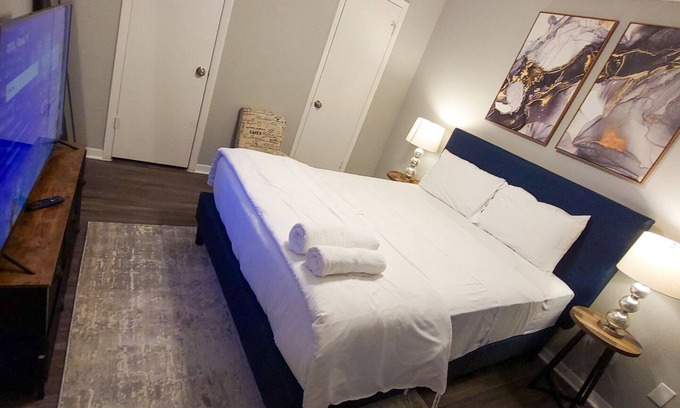 Hancock Apartamento | Beautiful 2bd/2ba 5 Mins to UT 3934