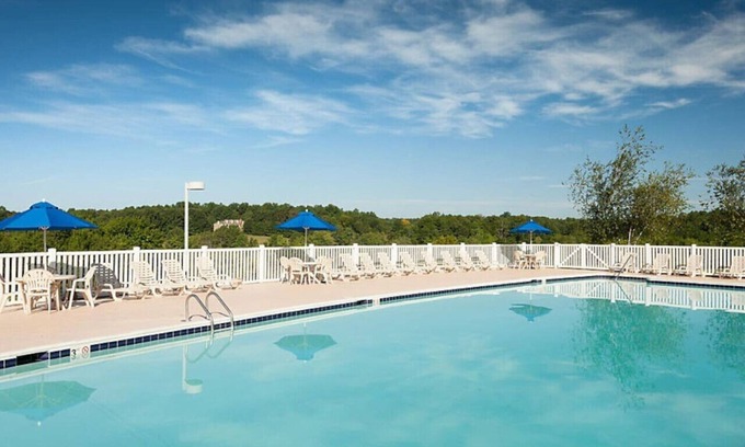 Gordonsville Apartamento | Beautiful 2BD condo in an equestrian themed resort with tons of activities for the family