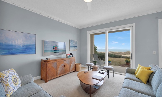 American Beach Casa | Beautiful 3 Bedroom 3.5 Bath Beachfront Townhouse, Sleeps 8