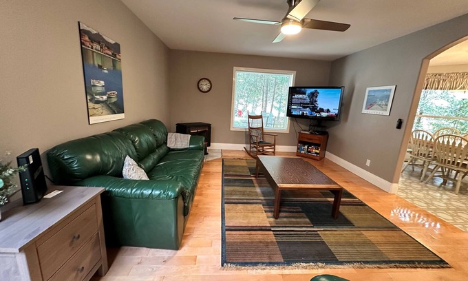 Swansea Point Casa | Beautiful 3 Bedroom, 2 Bath, Large private lot that backs onto Hummingbird Creek
