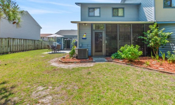 Little River Condominio | Beautiful 3 bedroom 3 bathroom town house