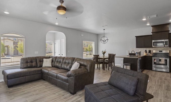 Chamberino Casa | Beautiful 3 bedroom Casita DD w/ 2 Car Garage
