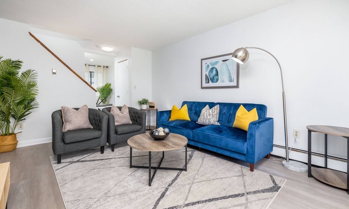 Hartford Condominio | Beautiful 3 Bedroom Condo in Hartford!