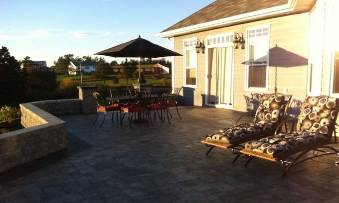 Charlotte's Shore Casa | Beautiful 3-Bedroom Costal Home with Spectacular Deck with Hot tub