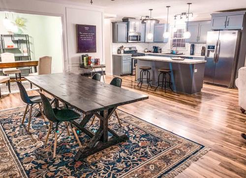 Westover Casa | Beautiful 3-bedroom home next to Ft Bragg