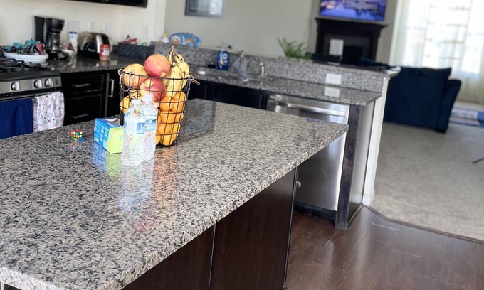 Brooklyn Park Casa | Beautiful 3 floor townhouse in the heart of Minneapolis!! Pets Allowed