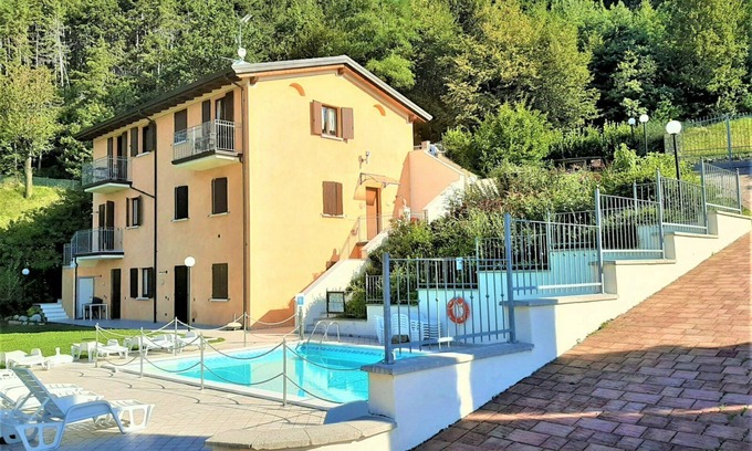 Aer Apartamento | Bonita aplicación de 3 habitaciones. en una residencia con piscina y fantástica vista al lago