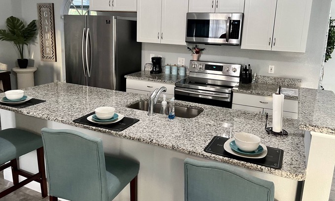 Poinciana Casa | Beautiful 4 bd house with pool