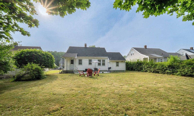 Waterbury Casa | Beautiful 4 bed, 2 bath centrally-located home