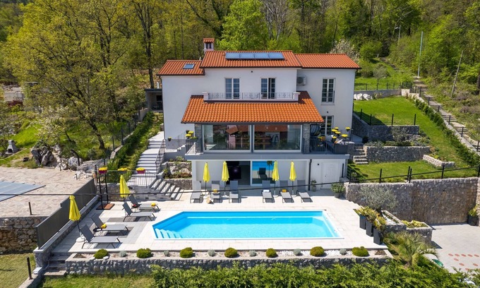 Opatija Villa | Beautiful 4 bedroom, 5 bathrooms Mediterranean style house with a pool and sauna