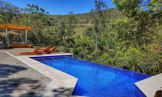 Posse Casa | Hermosa casa de campo de 4 dormitorios en la montaña con piscina, sala de juegos y más