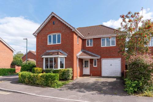 Emersons Green Casa | Beautiful 4 Bedroom Home near Bristol