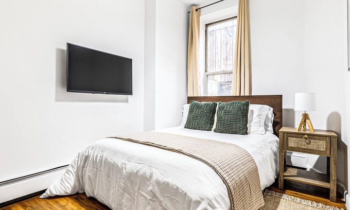 Garment District Apartamento | Beautiful 4-Bedroom Loft by Times Square!