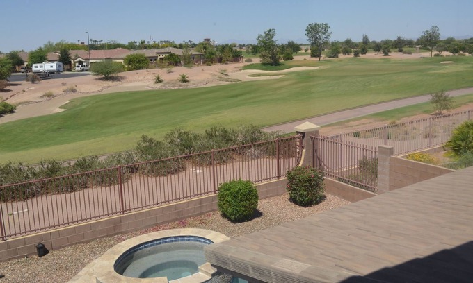 Seville Casa | Hermosa casa de 4 dormitorios con piscina / spa y campo de golf