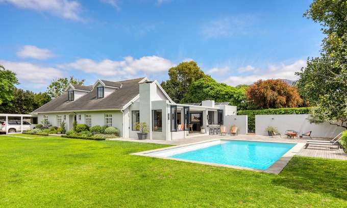 Constantia Casa | Beautiful 4 bedroom home