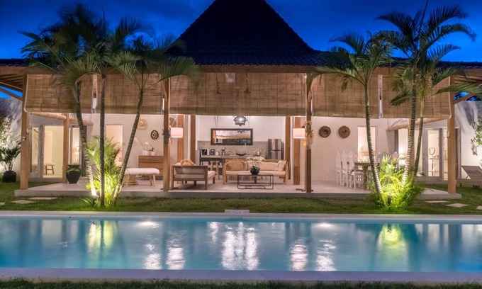 Petitenget Villa | Hermosa villa de 4 dormitorios en la plaza Seminyak