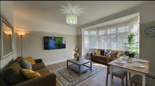 Ashburton Apartamento | Beautiful 4Bedroom 2Bath Wifi and Free Parking