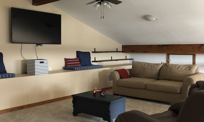 Lakehills Casa | Beautiful 4bedroom home- Medina Lake