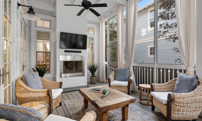 Cottage District Casa | Beautiful 5 Bedroom, 5 Bath Watercolor Home in Prime Location