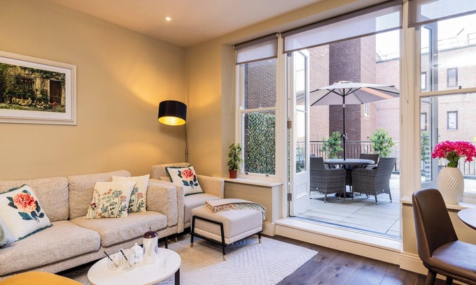 City Centre Dublin Apartamento | Beautiful 5 star 2 Bed Apartment in Dublin City Centre with terrace