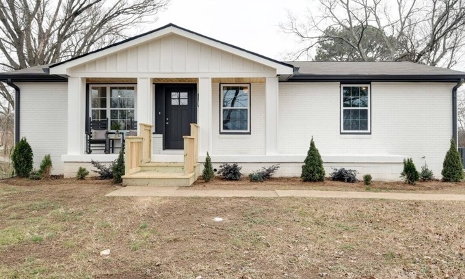 Antioch Casa | Beautiful 5bd3ba Home near Downtown & BNA