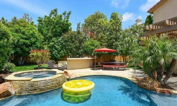 Carmel Valley Casa | Beautiful 5bdr home: heated pool/spa, outdoor bar & BBQ, 10 min drive to beaches
