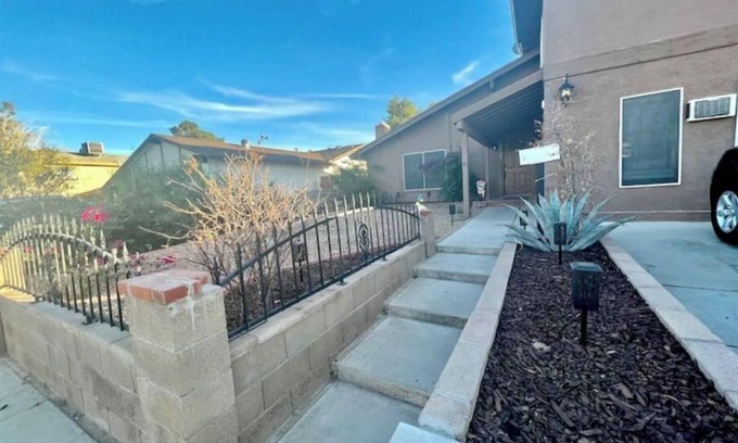 Sunrise Manor Casa | Beautiful 5Bed/3Bath + Pool In Las Vegas