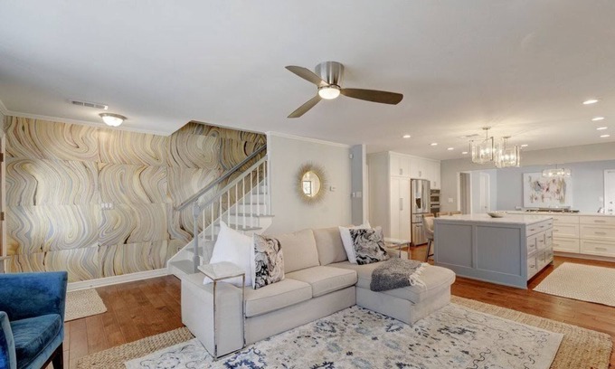 Tarrytown Casa | Hermosa casa 6Br / 4Ba a 5 minutos del centro