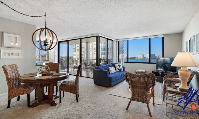 Palma del Mar Condominio | Beautiful 6th Floor 2 Bedroom Palma Remodeled Condo Free WiFi and Parking