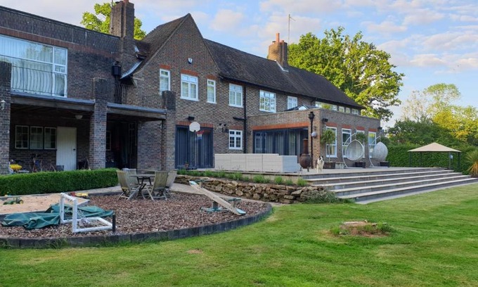 Maresfield Casa | Beautiful 7 bedroom Country House Sleeps 15