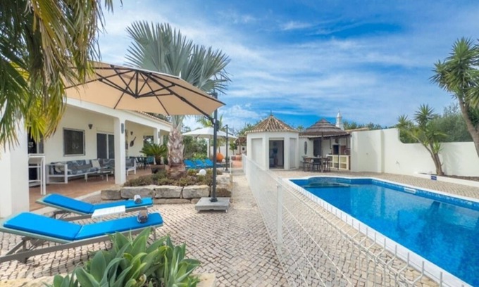 Olhao Villa | Hermosa villa de lujo para 8 personas con una gran piscina privada