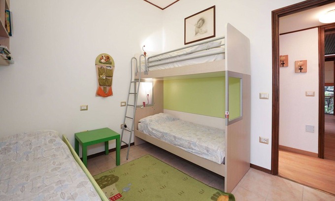 Porto Valtravaglia Apartamento | Hermoso apartamento para 6 personas con piscina, WIFI, TV, terraza y aparcamiento
